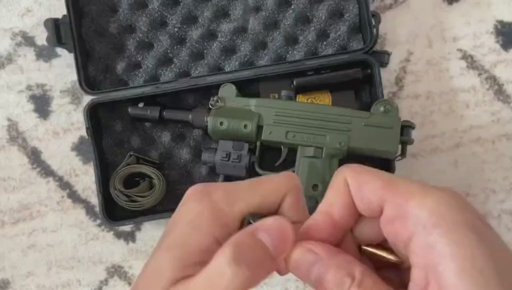 מצית מיני UZI